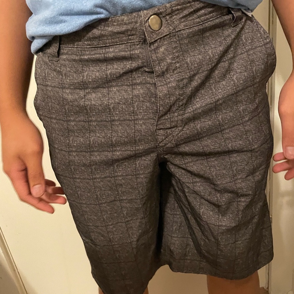 Wave Zone gray shorts with pattern